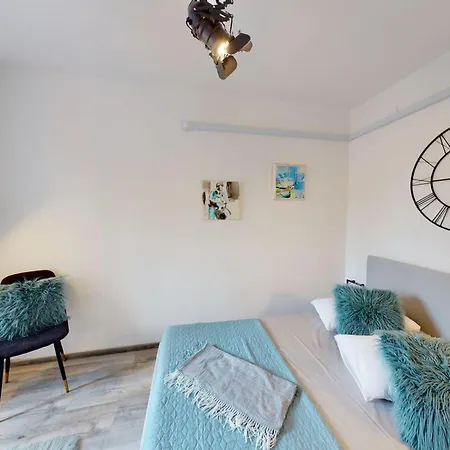 Apartment Symphony *